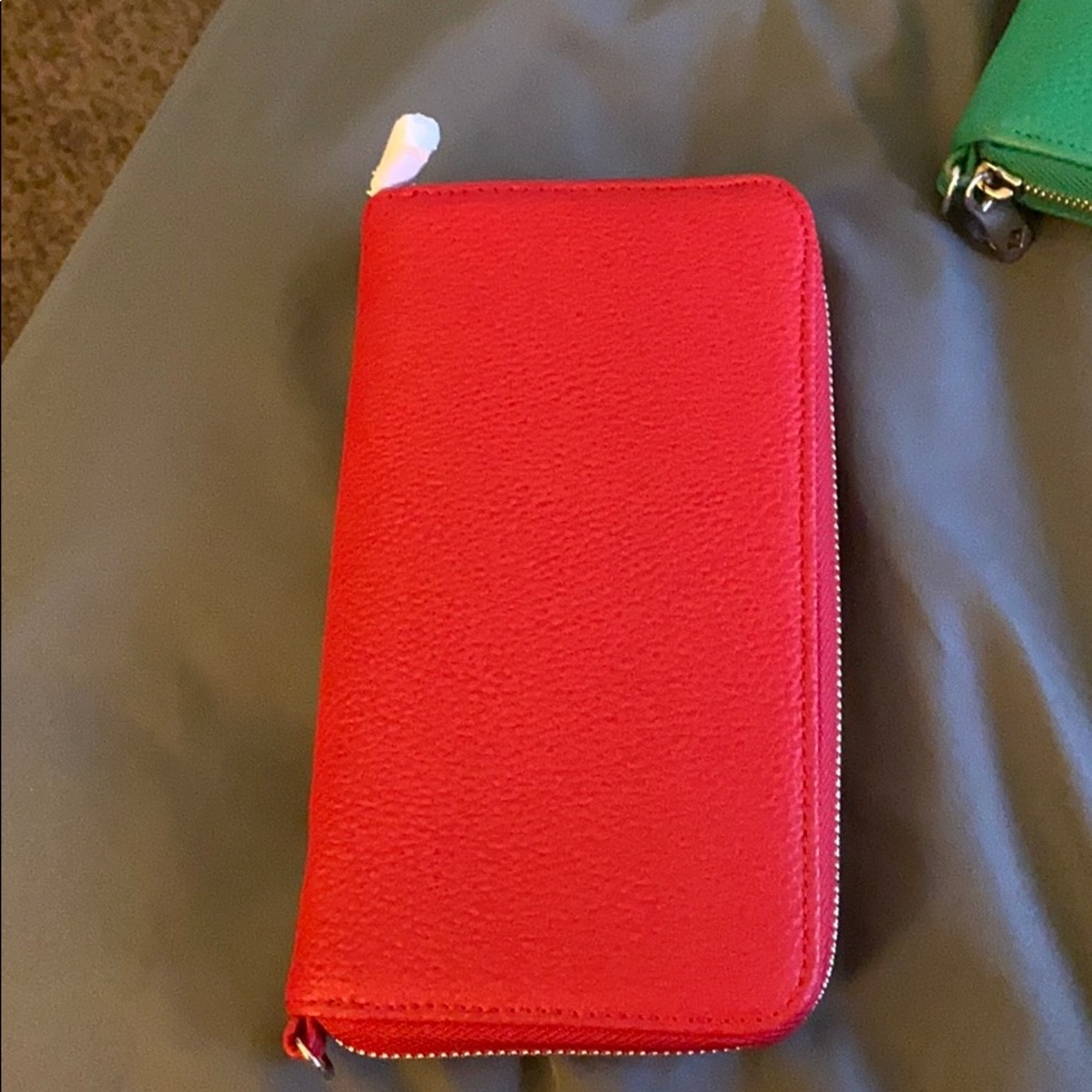 Thirty-one zipper wallet